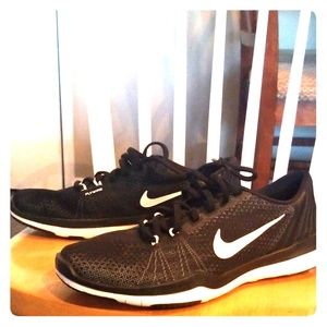 Women's Nike Flyware Shoes